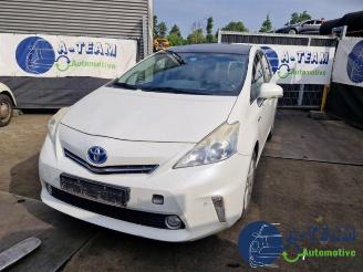 Vrakbiler auto Toyota Prius Plus Prius Plus (ZVW4), MPV, 2011 1.8 Hybrid 16V 2012/12