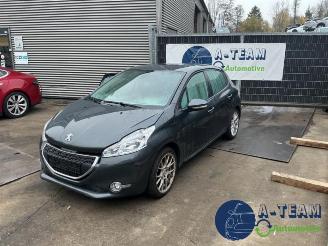Vrakbiler auto Peugeot 208 208 I (CA/CC/CK/CL), Hatchback, 2012 / 2019 1.2 Vti 12V PureTech 82 2014/1