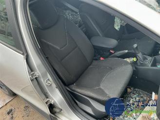 Renault Clio Clio IV Estate/Grandtour (7R), Combi 5-drs, 2012 / 2021 1.5 Energy dCi 90 FAP picture 26