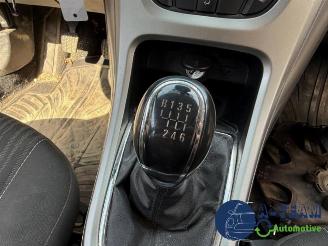 Opel Astra Astra J (PC6/PD6/PE6/PF6), Hatchback 5-drs, 2009 / 2015 1.7 CDTi 16V 110 picture 20