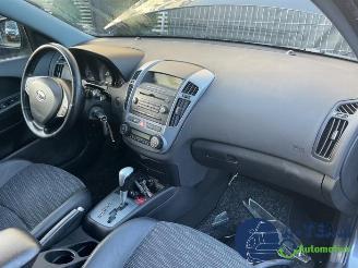 Kia Cee d Cee'd Sporty Wagon (EDF), Combi, 2007 / 2012 1.6 CVVT 16V picture 17