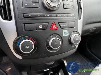 Kia Cee d Pro cee'd (EDB3), Hatchback 3-drs, 2008 / 2012 1.4 CVVT 16V picture 18