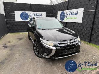 Coche siniestrado Mitsubishi Outlander Outlander (GF/GG), SUV, 2012 / 2022 2.0 16V PHEV 4x4 2015/10