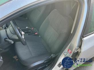 Opel Astra Astra J (PC6/PD6/PE6/PF6), Hatchback 5-drs, 2009 / 2015 1.4 Turbo 16V picture 21