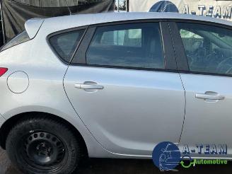 Opel Astra Astra J (PC6/PD6/PE6/PF6), Hatchback 5-drs, 2009 / 2015 1.4 Turbo 16V picture 12