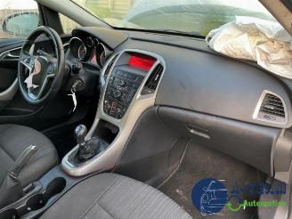 Opel Astra Astra J (PC6/PD6/PE6/PF6), Hatchback 5-drs, 2009 / 2015 1.4 Turbo 16V picture 18