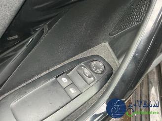 Peugeot 208 208 I (CA/CC/CK/CL), Hatchback, 2012 / 2019 1.2 Vti 12V PureTech 82 picture 24