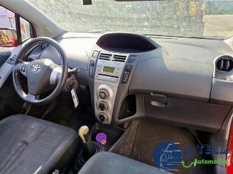 Toyota Yaris Yaris II (P9), Hatchback, 2005 / 2014 1.3 16V VVT-i picture 23