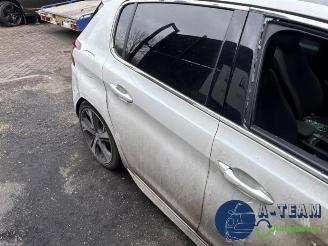 Peugeot 308 308 (L3/L8/LB/LH/LP), Hatchback 5-drs, 2013 / 2021 1.2 12V e-THP PureTech 130 picture 27