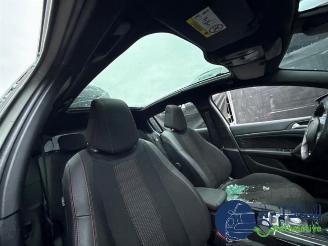 Peugeot 308 308 (L3/L8/LB/LH/LP), Hatchback 5-drs, 2013 / 2021 1.2 12V e-THP PureTech 130 picture 23