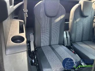 Peugeot 5008 5008 II (M4/MC/MJ/MR), MPV, 2016 / 2024 1.2 12V e-THP PureTech 130 picture 18