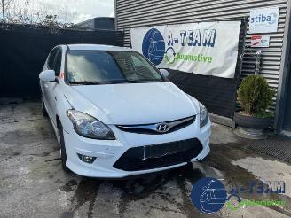 Vrakbiler auto Hyundai I-30 i30 (GDHB5), Hatchback, 2011 1.4 16V 2011/11
