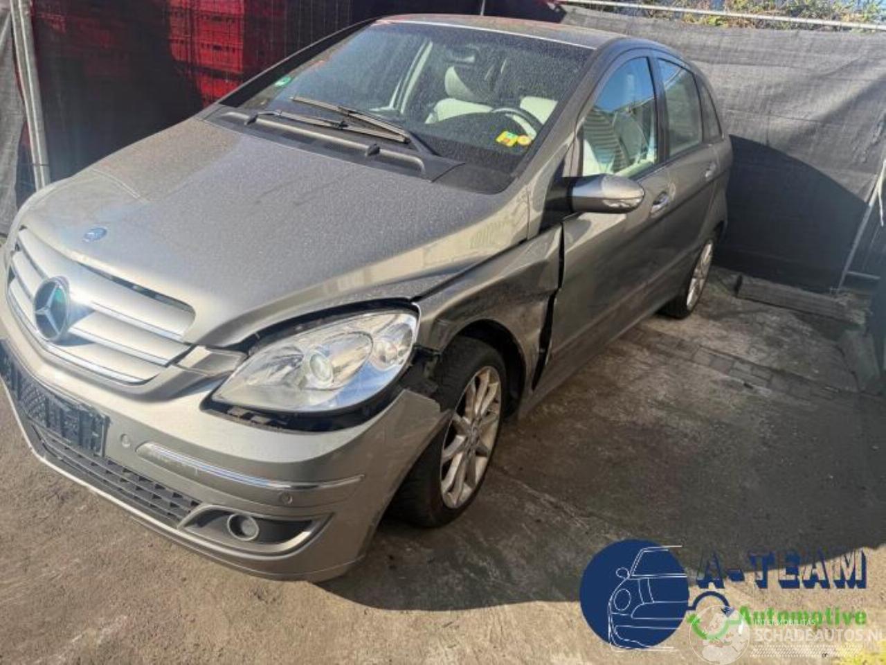 Mercedes B-klasse B (W245), Hatchback, 2005 / 2011 1.7 B-170 16V
