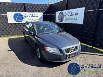 Coche siniestrado Volvo V-70 V70 (BW), Combi, 2007 / 2016 2.0 16V 2008/5