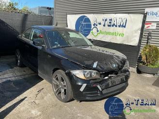 Coche siniestrado BMW 1-serie 1 serie (E82), Coupe, 2006 / 2014 120i 16V 2011/1