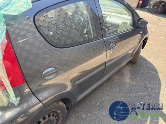 Peugeot 107 107, Hatchback, 2005 / 2014 1.0 12V picture 29