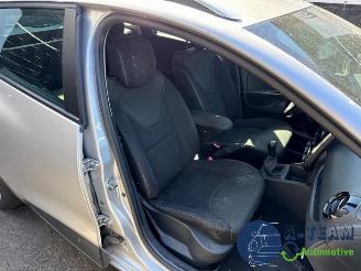 Renault Clio Clio IV Estate/Grandtour (7R), Combi 5-drs, 2012 / 2021 0.9 Energy TCE 12V picture 17