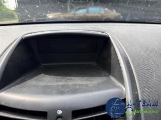 Peugeot 206 206+ (2L/M), Hatchback, 2009 / 2013 1.1 XR,XS picture 17