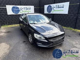 Vrakbiler auto Volvo V-60 V60 I (FW/GW), Combi, 2010 / 2018 1.6 DRIVe 2014/2