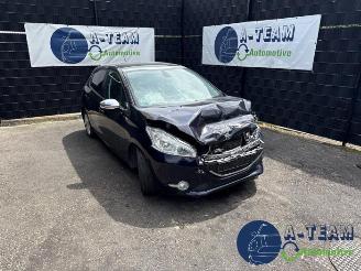 Vrakbiler auto Peugeot 208 208 I (CA/CC/CK/CL), Hatchback, 2012 / 2019 1.2 Vti 12V PureTech 82 2015/5
