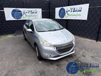 Vrakbiler auto Peugeot 208 208 I (CA/CC/CK/CL), Hatchback, 2012 / 2019 1.2 Vti 12V PureTech 82 2012/11