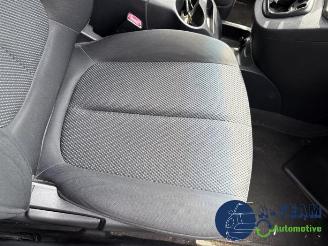 Kia Carens Carens III (FG), MPV, 2006 / 2013 2.0i CVVT 16V picture 20