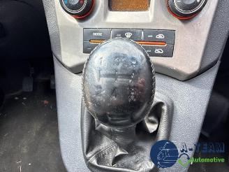 Kia Carens Carens III (FG), MPV, 2006 / 2013 2.0i CVVT 16V picture 27