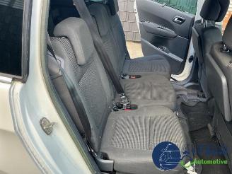 Peugeot 5008 5008 I (0A/0E), MPV, 2009 / 2017 1.6 HDiF 16V picture 17