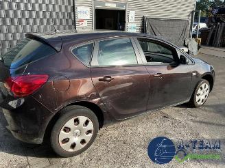 Opel Astra Astra J (PC6/PD6/PE6/PF6), Hatchback 5-drs, 2009 / 2015 1.4 16V ecoFLEX picture 8