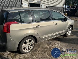 Peugeot 5008 5008 I (0A/0E), MPV, 2009 / 2017 1.6 THP 16V picture 8