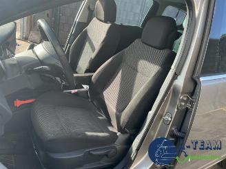 Peugeot 5008 5008 I (0A/0E), MPV, 2009 / 2017 1.6 THP 16V picture 16