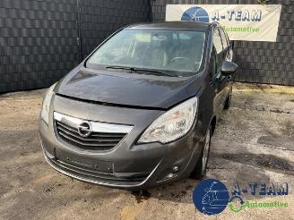 Vrakbiler auto Opel Meriva Meriva (B), MPV, 2010 / 2017 1.4 Turbo 16V Ecotec 2012/2