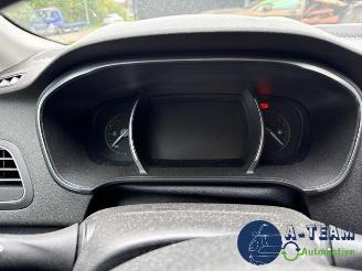 Renault Mégane Megane IV Estate (RFBK), Combi 5-drs, 2016 1.2 Energy TCE 130 picture 24