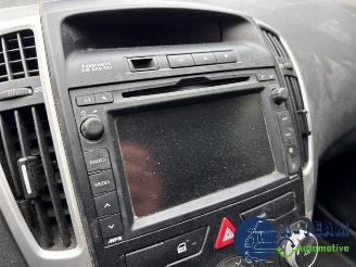 Kia Cee d Cee'd Sporty Wagon (EDF), Combi, 2007 / 2012 1.4 16V picture 17