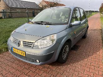 Auto incidentate Renault Scenic 1.6 automaat 2005/7