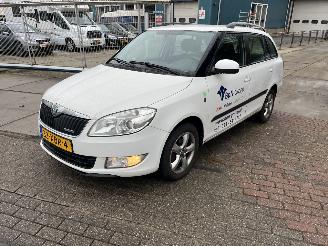 Damaged car Skoda Fabia 1.2 tdi combi geen schade 2012/8