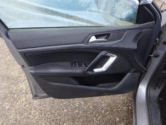 Peugeot 308 308 SW (L4/L9/LC/LJ/LR), Combi 5-drs, 2014 / 2021 1.6 BlueHDi 120 picture 8