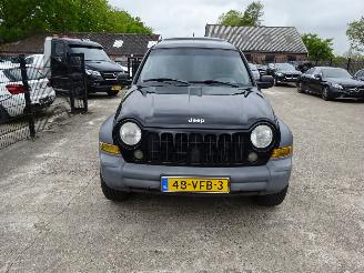 Auto incidentate Jeep Cherokee 2.8 crd automaat grijskenteken 2007/2