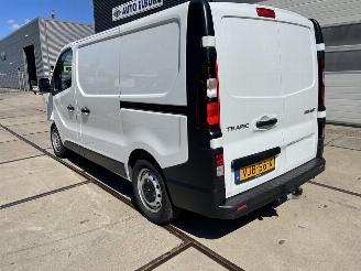 Vrakbiler auto Renault Trafic 2.0 dCi 120 T29 L1H1 Comfort 2021/1