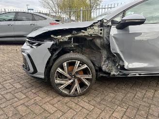 Volkswagen Golf 1.5 eTSI R-Line Business picture 5