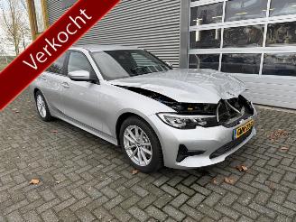 krockskadad bil auto BMW 3-serie 330e High Executive 2020/3