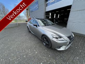 Damaged car Lexus IS 300h Sport Edition 2016/9