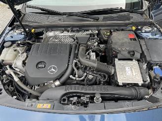 Mercedes Cla-klasse met weinig km. 200 Business Solution AMG picture 11