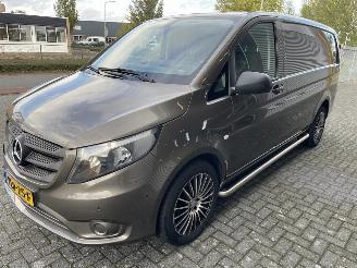 krockskadad bil bedrijf Mercedes Vito 114 CDI Lang Business Ambition 2017/3