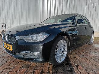 krockskadad bil bedrijf BMW 3-serie 3 serie (F30) Sedan 320i 2.0 16V (N20-B20A) [180kW]  (11-2011/10-2018)= 2012/2