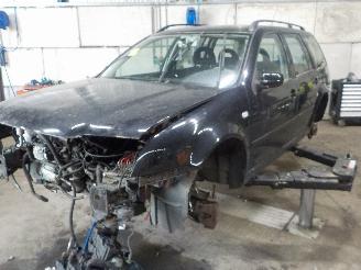 skadebil auto Volkswagen Bora Bora Variant (1J6) Combi 2.3 V5 (AGZ) [110kW]  (05-1999/10-2000) 2000