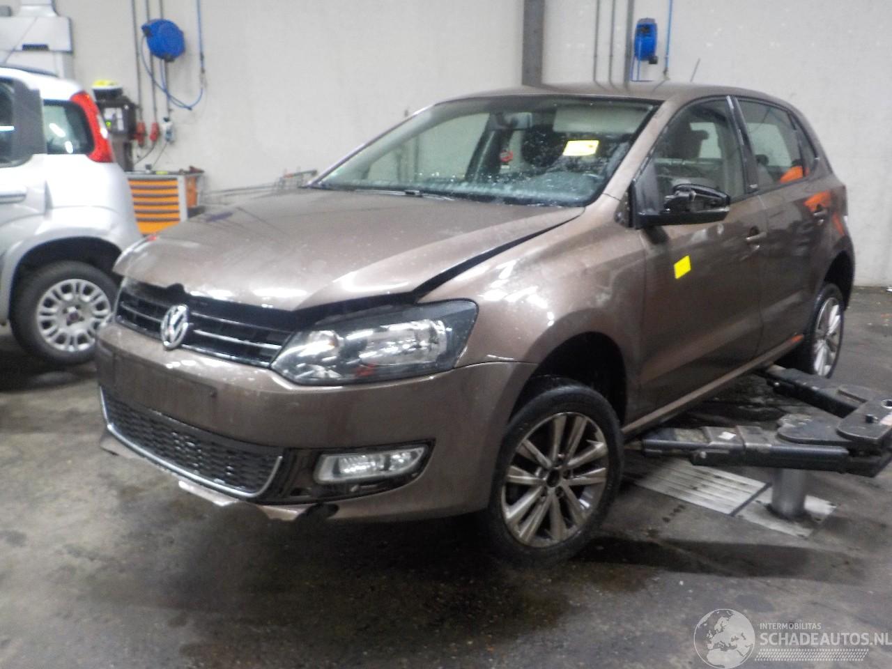 Volkswagen Polo Polo V (6R) Hatchback 1.6 TDI 16V 90 (CAYB(Euro 5)) [66kW]  (06-2009/0=
5-2014)