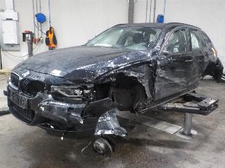 demontáž osobní automobily BMW 3-serie 3 serie Touring (F31) Combi 330d 3.0 24V (N57-D30A) [190kW]  (07-2012/=
06-2019) 2014