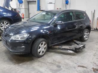 demontáž osobní automobily Volkswagen Golf Golf VII (AUA) Hatchback 1.6 TDI 16V (CLHA) [77kW]  (08-2012/03-2020) 2012