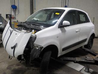 Salvage car Renault Twingo Twingo III (AH) Hatchback 5-drs 0.9 Energy TCE 90 12V (H4B-401(H4B-C4)=
) [66kW]  (09-2014/...) 2016
